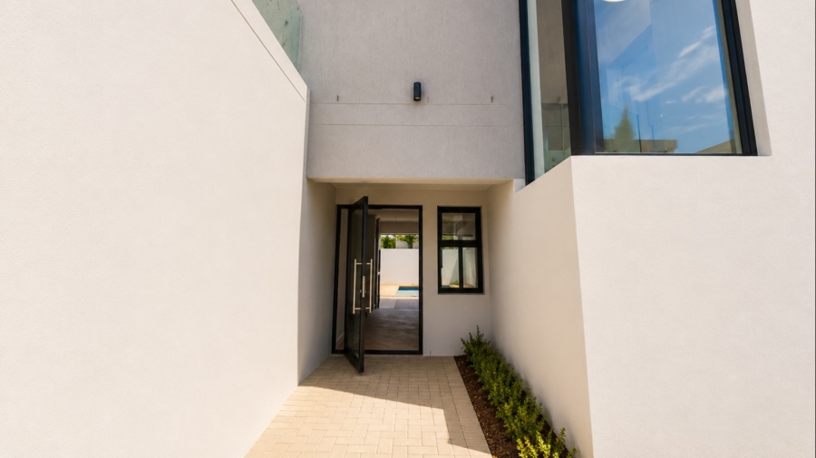 4 Bedroom Property for Sale in Sandown Western Cape